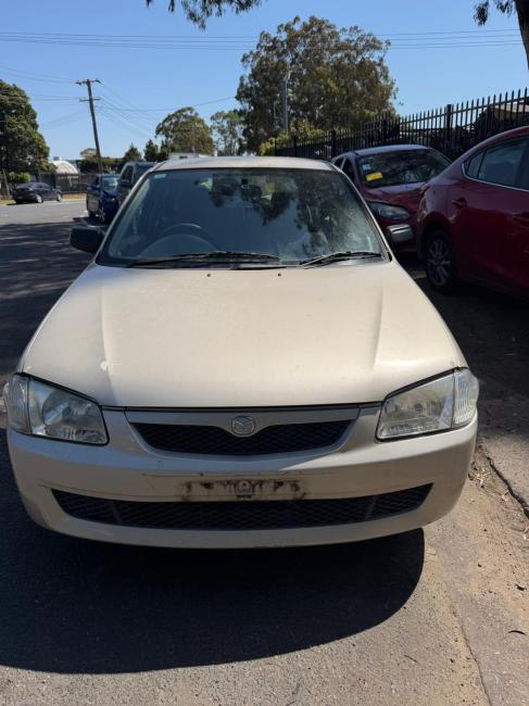 Mazda 323 Astina 2001
