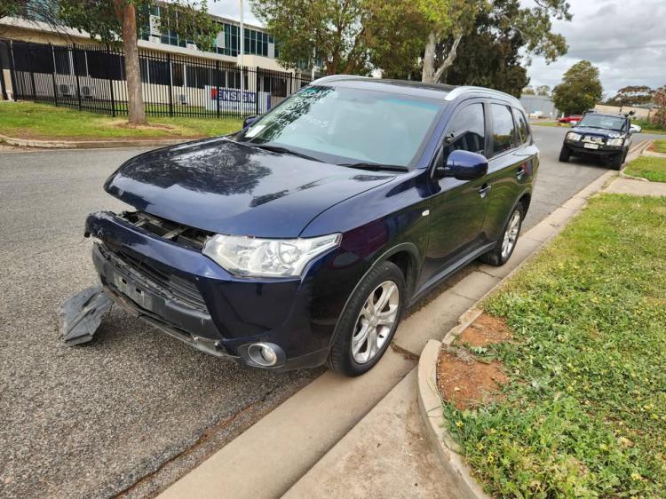 Mitsubishi Outlander 2015