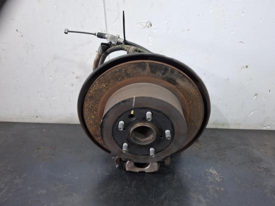 toyota Kluger GSU40R Nov 2013 RIGHT REAR HUB ASSEMBLY 