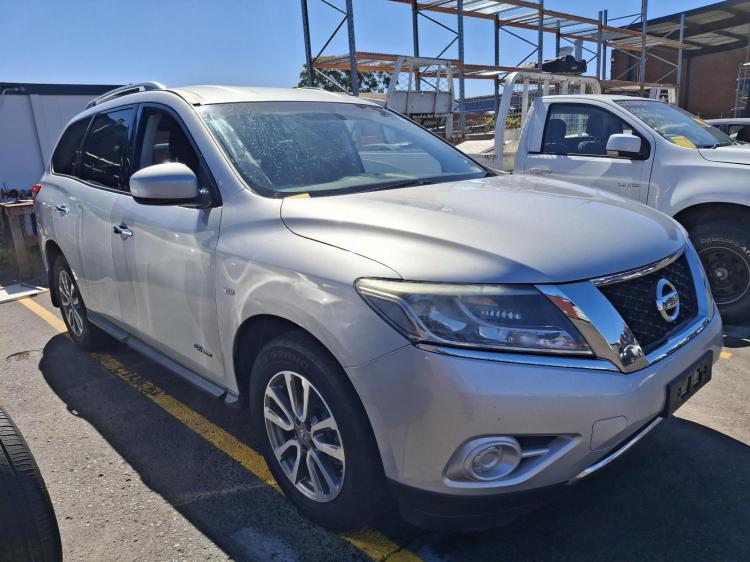 Nissan Pathfinder 2016