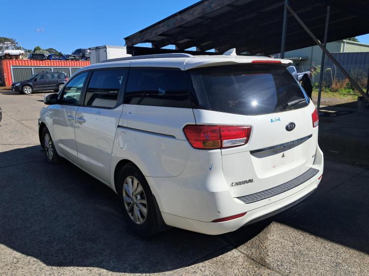 Kia Carnival 2015