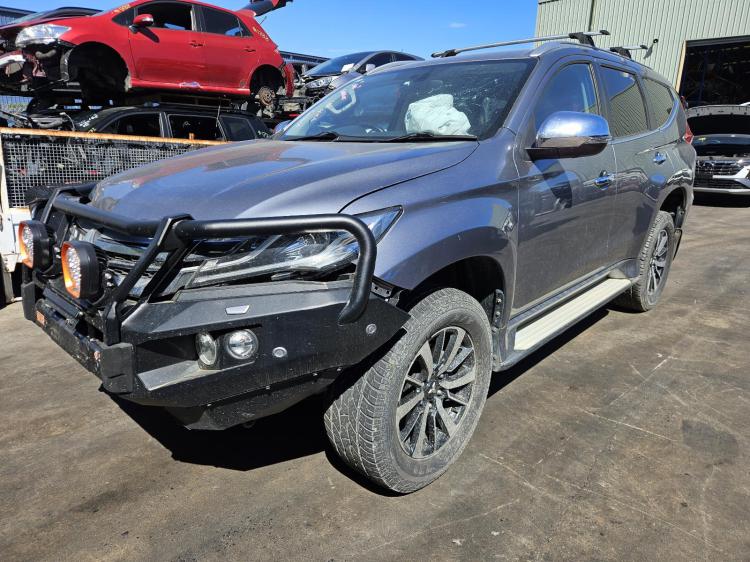 Mitsubishi Pajero Sport 2017