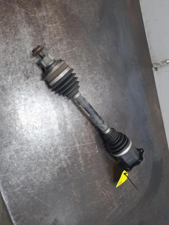 audi A4 2.0 TFSI CUATTRO Dec 2018 LEFT DRIVESHAFT 
