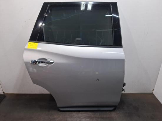 nissan Pathfinder R52 May 2016 RIGHT REAR DOOR 
