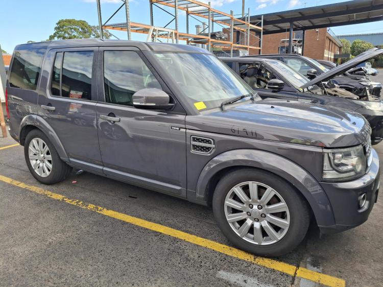 Land Rover Discovery 2015