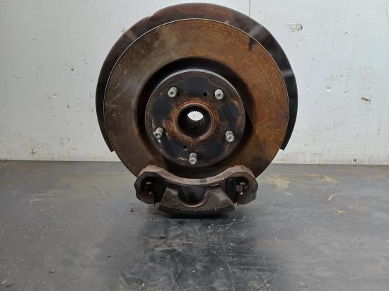 toyota Camry AVV50R Aug 2016 RIGHT FRONT HUB ASSEMBLY 