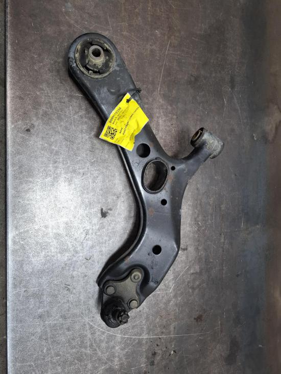 toyota Rav4 ZSA42R Oct 2014 RIGHT FRONT LOWER CONTROL ARM 