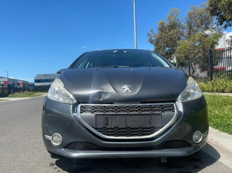 Peugeot 208 2013