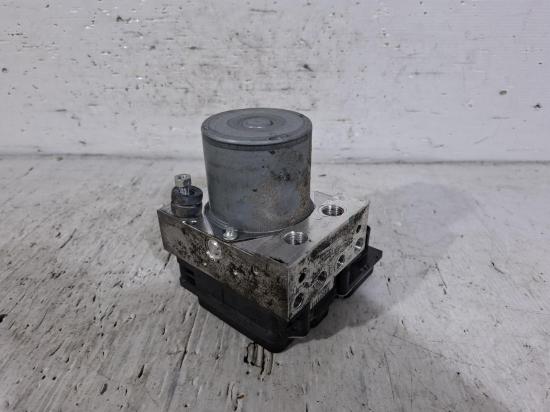 land rover Discovery SERIES 4 Aug 2015 ABS PUMP/MODULATOR 