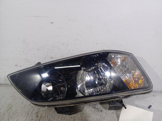 holden Commodore 2006 RIGHT HEADLAMP 