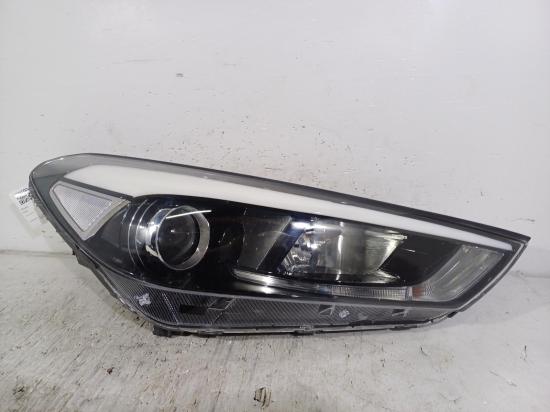 hyundai Tucson TL May 2017 RIGHT HEADLAMP 