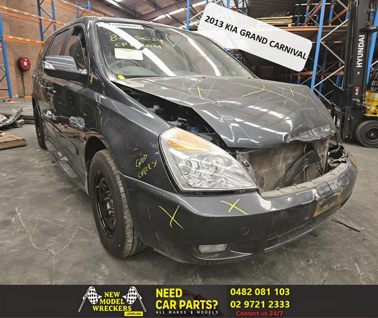 Kia Grand Carnival 2013