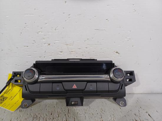 mazda Cx30 2023 HEATER/AC CONTROLS 
