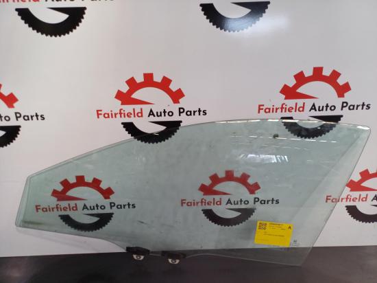 honda Hrv 2015 LEFT FRONT DOOR WINDOW 