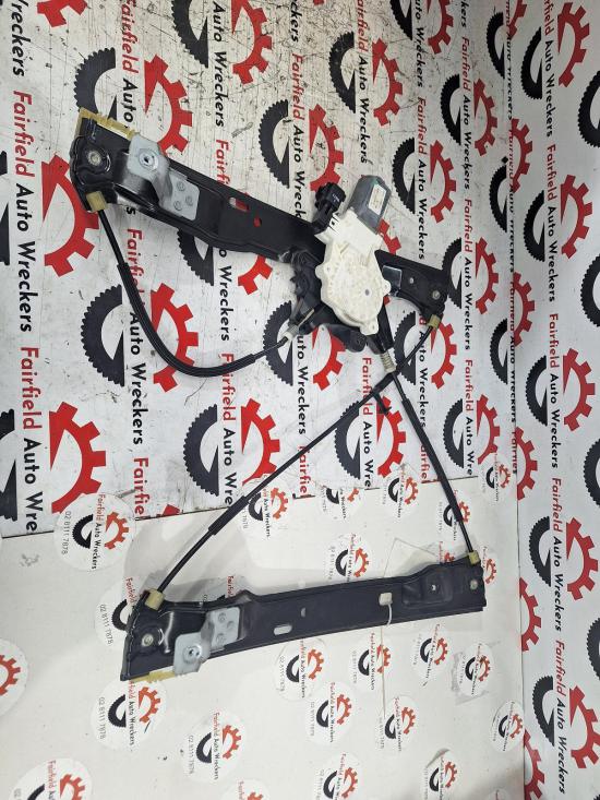 ford Focus Apr 2017 RIGHT FRONT WINDOW REG/MOTOR 