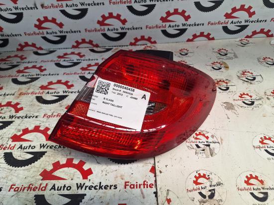 mercedes B Class Jul 2013 RIGHT TAILLIGHT 