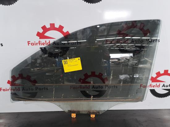 nissan Navara Aug 2016 LEFT FRONT DOOR WINDOW 