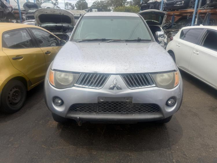 Mitsubishi Triton 2008