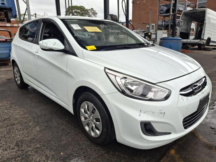 Hyundai Accent 2015