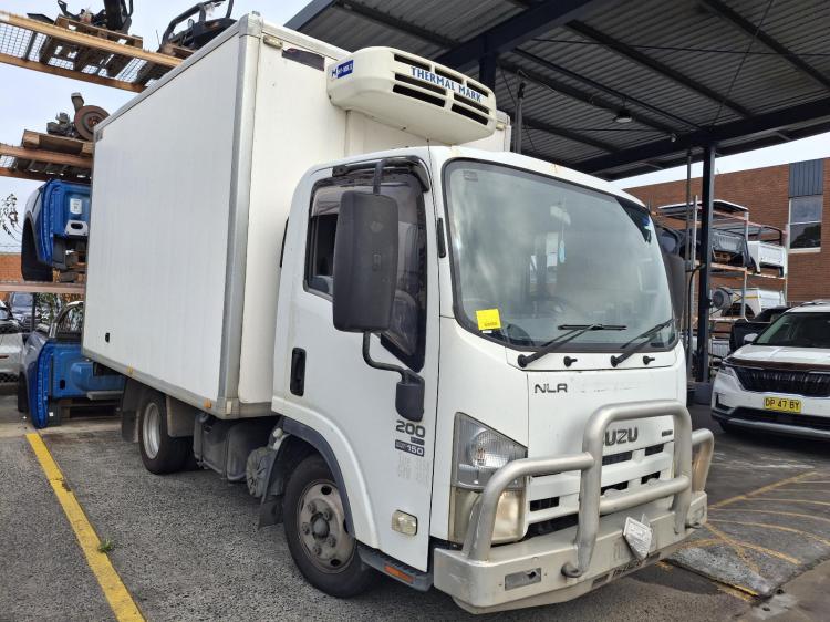 Isuzu N Series 2009