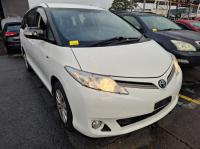 Toyota Tarago 2011