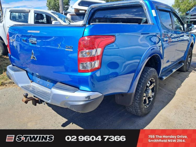 Mitsubishi Triton 2015