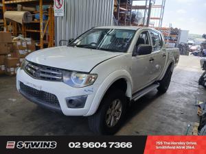 Mitsubishi Triton 2013