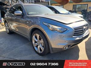 Infiniti QX70 2014
