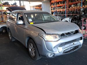 Mitsubishi Outlander 2013