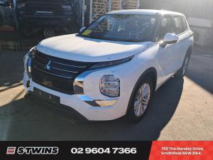 Mitsubishi Outlander 2023