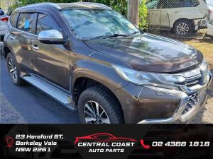 Mitsubishi Pajero Sport 2016