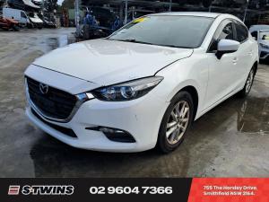 Mazda MAZDA3 2016