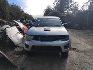 Mitsubishi Triton 2014