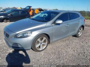 Volvo V40 2016