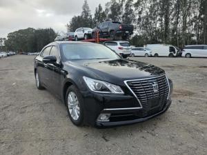 Toyota Crown 2015