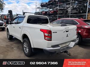 Mitsubishi Triton 2015