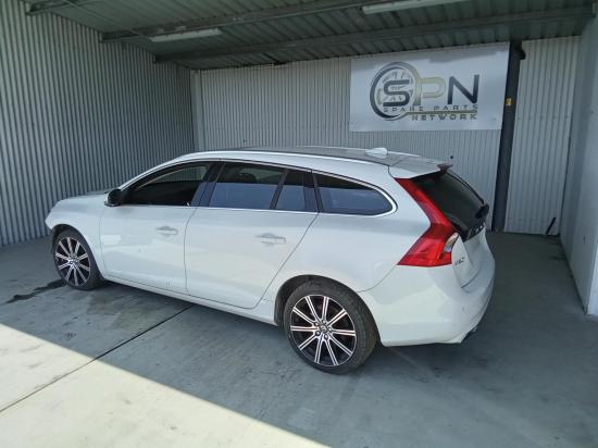 volvo V60 F SERIES D4 LUXURY Jun 2015 Engine Motor 