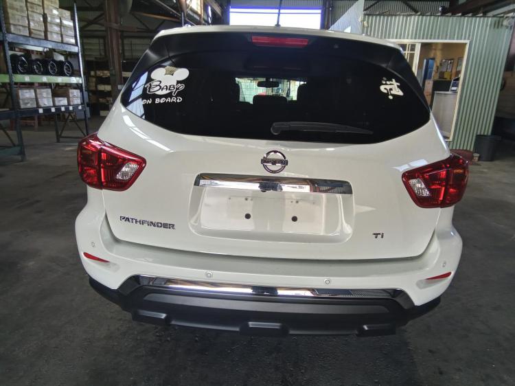 nissan Pathfinder R52 TI FWD Mar 2019 Parts & Wrecking