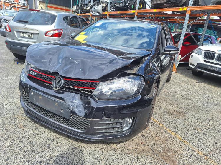 volkswagen 2011 Parts & Wrecking