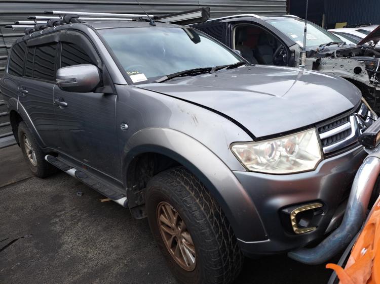 mitsubishi Challenger Feb 2015 Parts & Wrecking