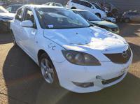 2004 Mazda 3 image 1