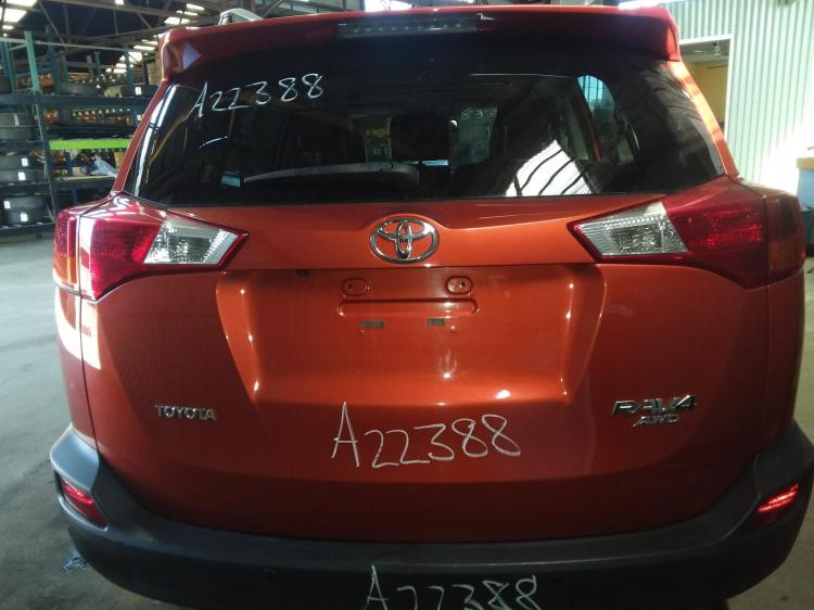 toyota Rav4 XA40 AWD CRUISER Sep 2015 Parts & Wrecking