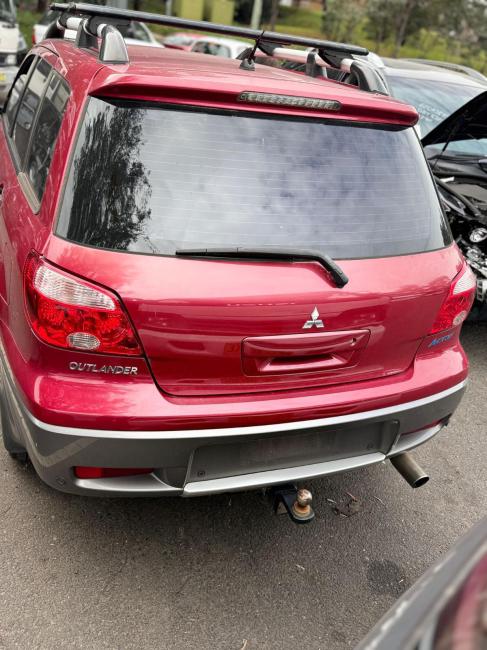 mitsubishi Outlander 2006 Parts & Wrecking