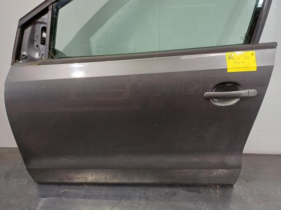 volkswagen polo LEFT FRONT DOOR 