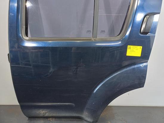 nissan pathfinder LEFT REAR DOOR 