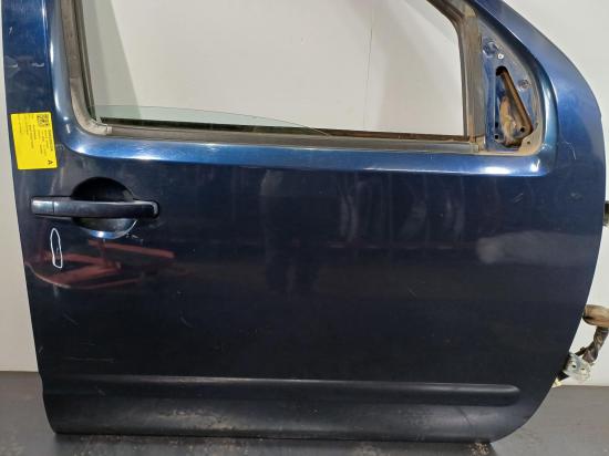 nissan pathfinder RIGHT FRINT DOOR 