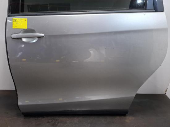 toyota Estima 2017 LEFT REAR DOOR 