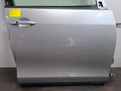 2017 Toyota Estima image 1