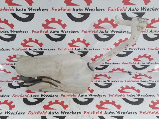 nissan dualis WASHER BOTTLE 