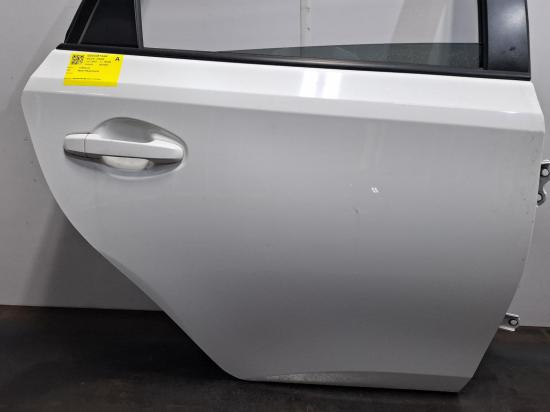 toyota Corolla ZRE182R Aug 2013 RIGHT REAR DOOR 